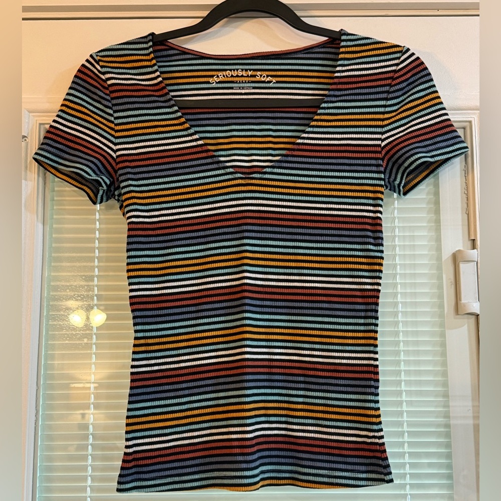 Aerie Seriously Soft Fitted Short Sleeve Tee Size Medium - Picture 4 of 7